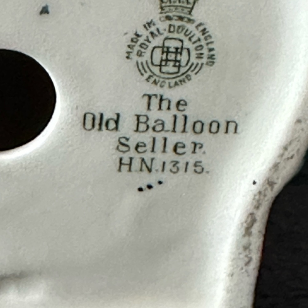 Royal Doulton The Old Balloon Seller Figurine HN1315 Made in England Vintage - Picture 8 of 9